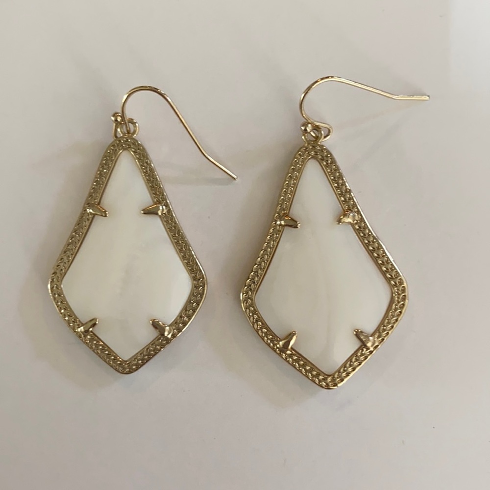Kendra Scott Alex Drop in white ivory pearl